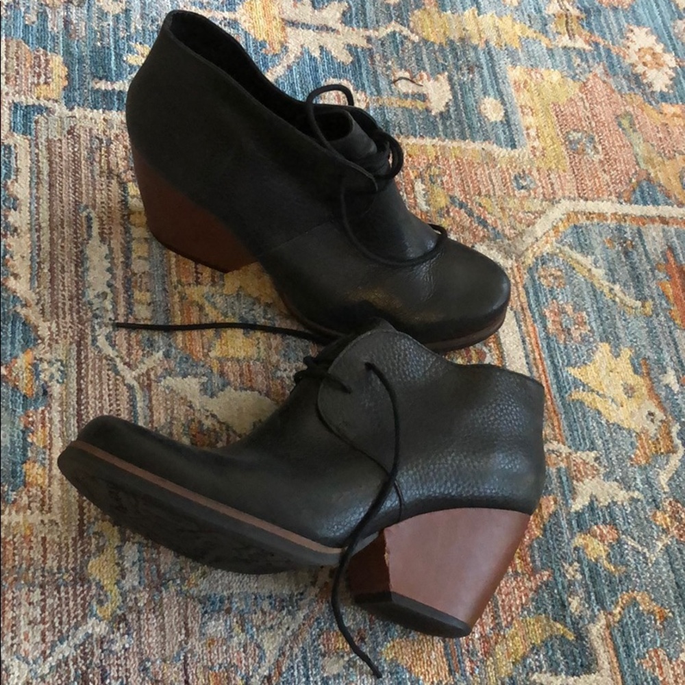 Korks by Korkease Black Leather Booties Sz 10M
